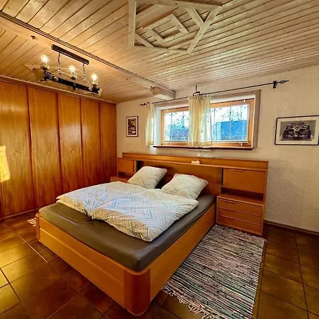 Апартаменты Romantisches Alpenchalet - Mit Sauna Und Kamin - Ruhig Und Zentral Бад-Тольц